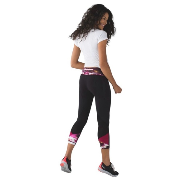 lululemon athletica Pants - Lululemon‎ Pace Rival Crop Leggings Women’s 8 US Black Berry Rumble